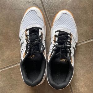 Asics men white and black upcourt 4 shoes